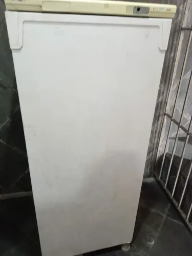Freezer da marca Consul vertical, liga mas não gela!