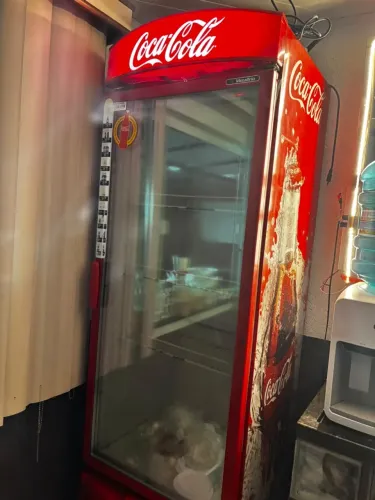 Geladeira expositora 