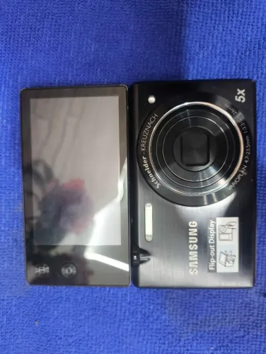 Samsung Cybershot MV800