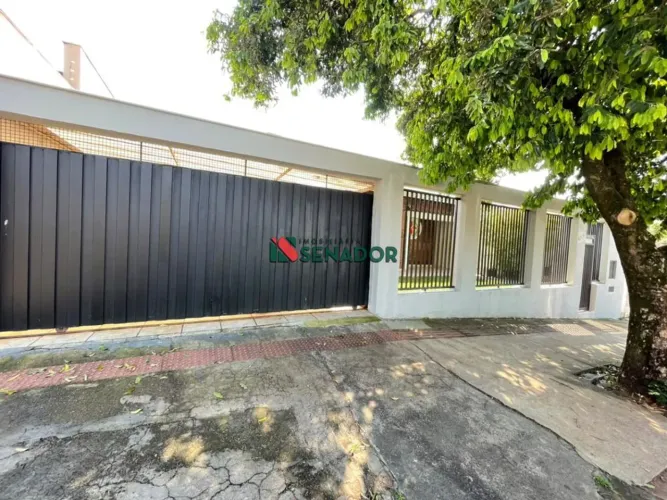 Casa à venda em Londrina, Vila Larsen 1, com 3 quartos, com 184.49 m²