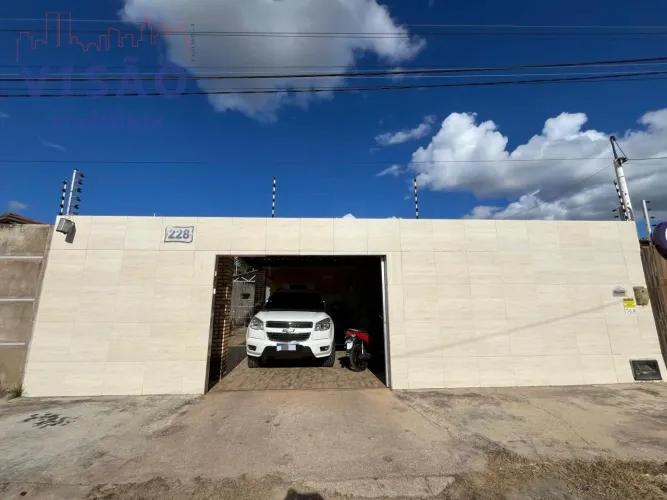 VENDE-SE CASA DOM JAIME CÂMARA