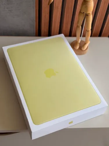 MacBook neo lacrado 8 GB 256 SSD