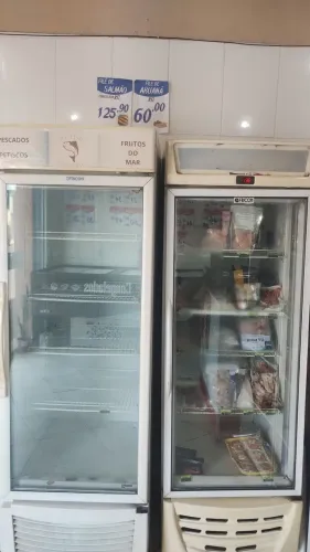 Vendo 2 unidades de freezer fricon expositor de congelados.