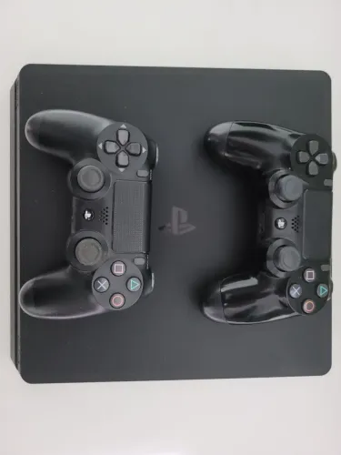 Playstation 4 500gb + 2 controles + 12 jogos