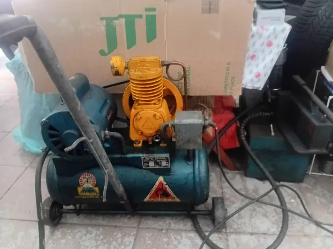 Compressor 80 litros compacto 26 pes NOVÍSSIMO 