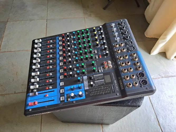 Mesa de som yamaha mg 12xu