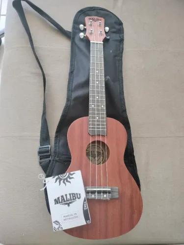 Ukelele Malibu Concert 23 Sapele Natural com Bag