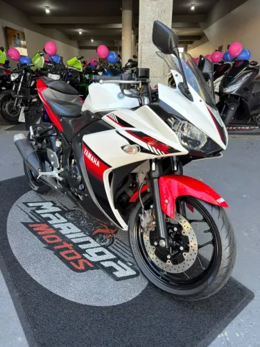 YAMAHA YZF R-3 2017 MUITO CONSERVADA - NA MARINGÁ MOTOS