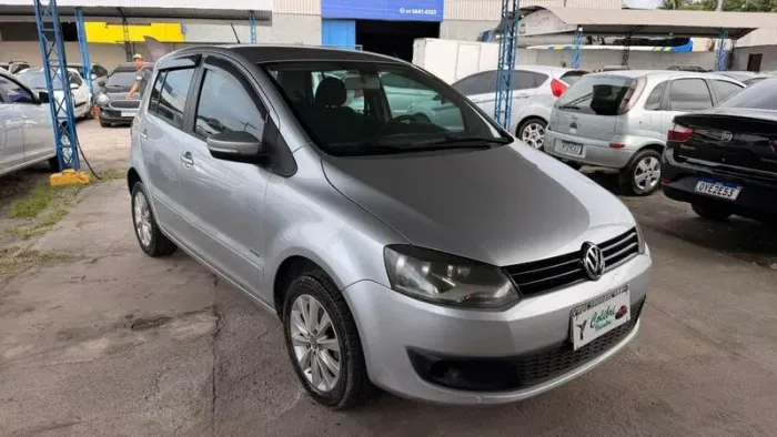 Volkswagen Fox 1.0 MI Total Flex 8V 5P 2013