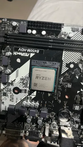 Placa mãe Asrock B450M + Ryzen 5 5500