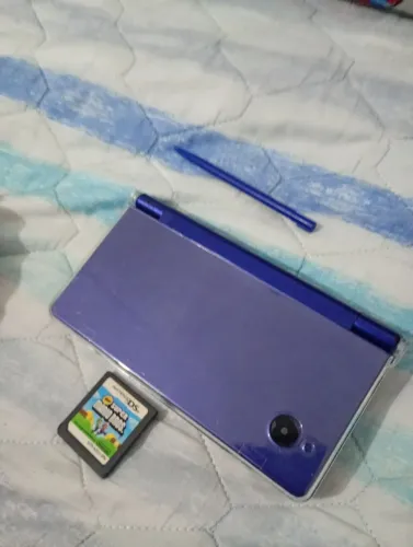 VENDO/TROCO E NEGOCIO NINTENDO DSI ROYAL BLUE (japonês) +JOGO ORIGINAL + ACESSORIOS