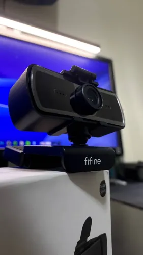 Webcam Fifine K420 2K com Microfone Integrado