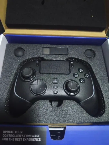 Controle Profissional PS5/PC Razer Wolverine V2 PRO - nunca usado