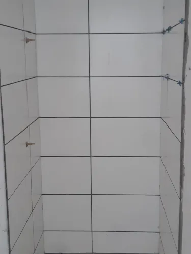 PRECISO DE AZULEJISTAS TAREFEREIRO OBRA EM SOROCABA