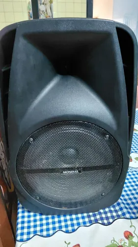 Caixa acústica com Bluetooth,rádio entrada pra vários instrumentos