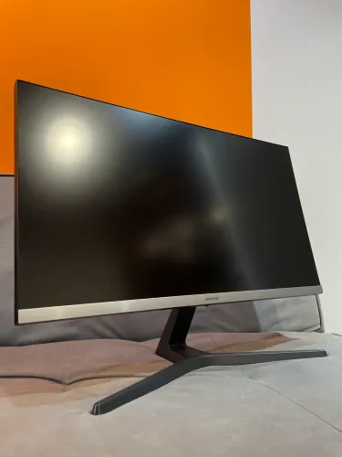 Monitor 4K 28" Samsung UR55