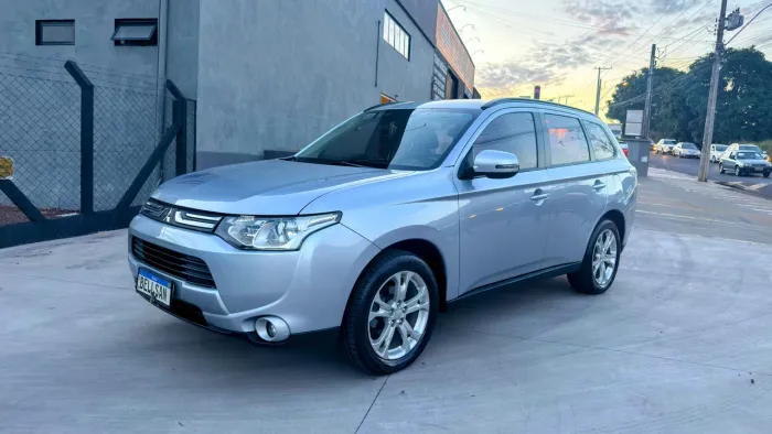 Mitsubishi Outlander 2.0 16V 160cv Aut. 2015
