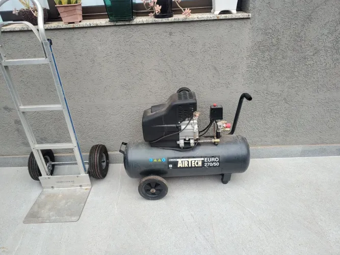 Compressor de Ar Air Tech Euro 270/50 - Ótimo Estado