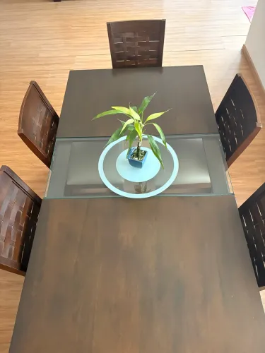 Mesa de jantar madeira trabalhada