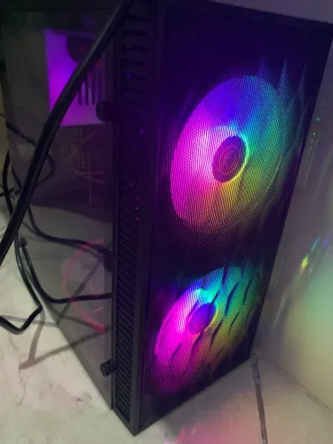 Gabinete jester v2 seminovo
