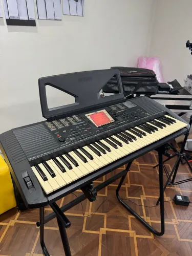 Teclado Yamaha PSR 530
