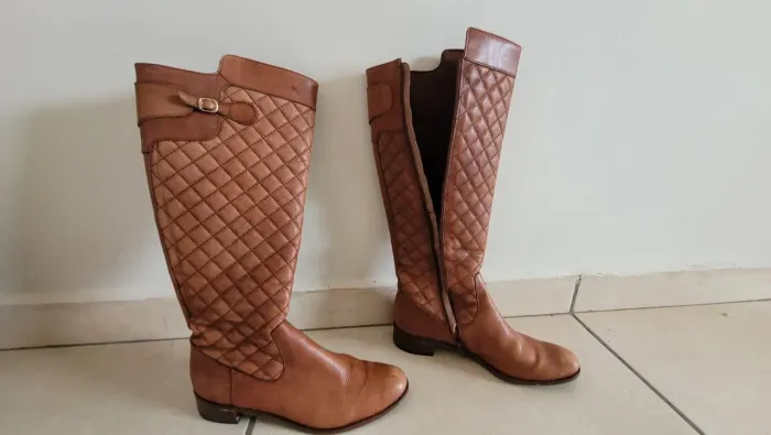 Bota couro marrom capodart 37 calça 38