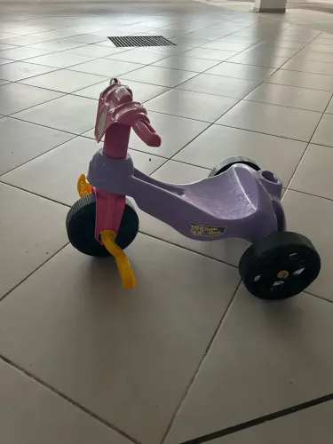 Triciclo infantil