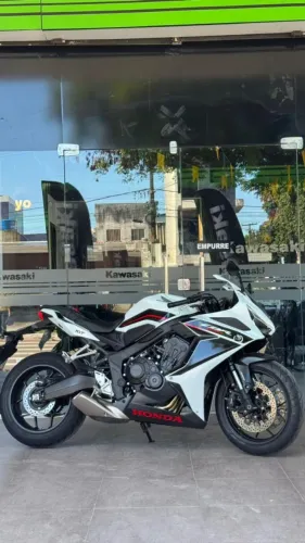 HONDA CBR 650R - APENAS 10.800 KM! - GRUPO TOKYO MOTOS