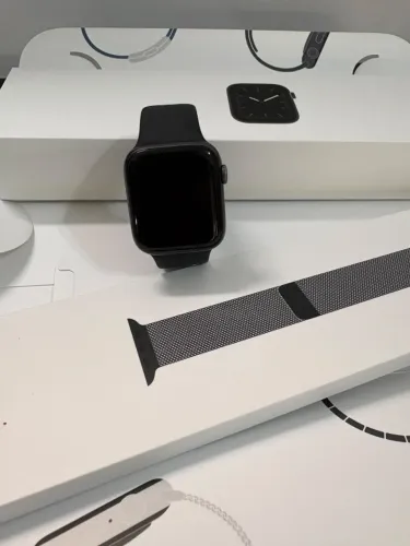 applewatch usado series 5 space gray aluminium case 44mm