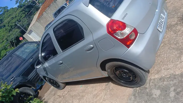 Toyota Etios X 1.3 Flex 16V 5P Mec. 2014