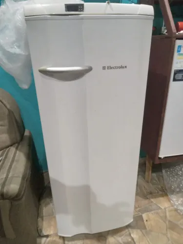 Geladeira quadrivolt