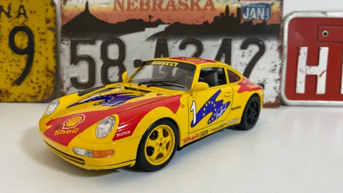 Miniatura Porsche 1/18