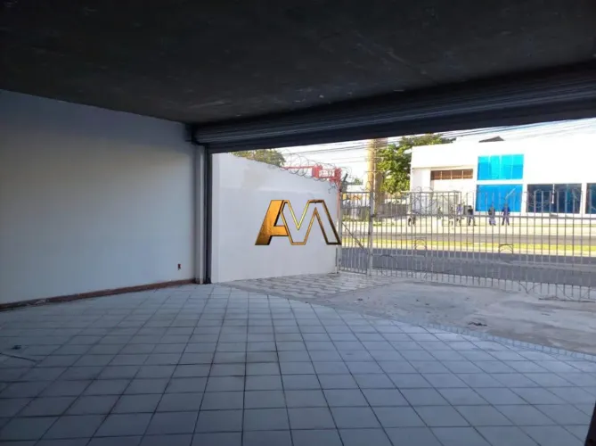 LOJA COMERCIAL 500 M² COM 1 VAGA NO IMBUÍ