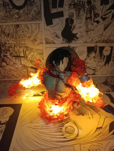 OPORTUNIDADE | Figure Luminária Portgas D. Ace One Piece