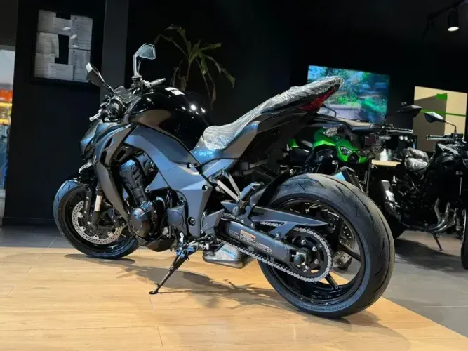 KAWASAKI -- Z1100 STANDARD