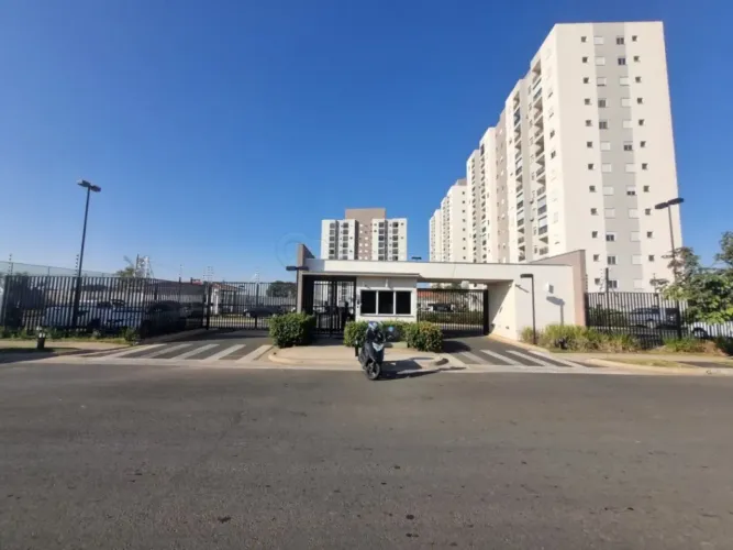 APARTAMENTO COM 02 QUARTOS COM AR CONDICIONADO LOCALIZADO NO CONDOMINIO PARQUE LAZIO.