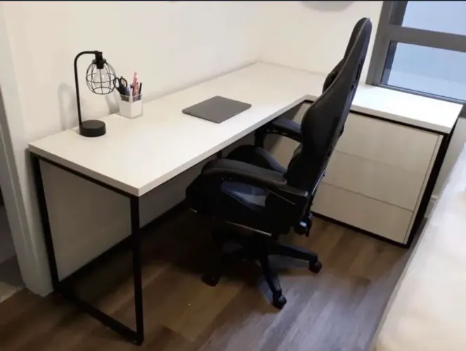 Mesa escritório em L
