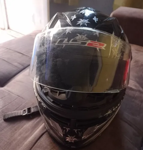 Capacete LS2