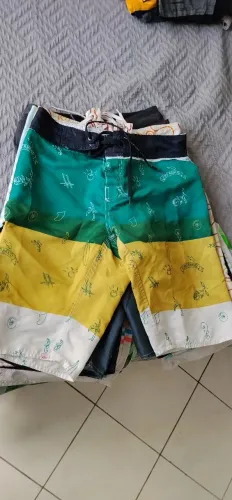 09  Bermudas masculinas infantil Tactel - 36/38 de marcas em perfeito estado! 