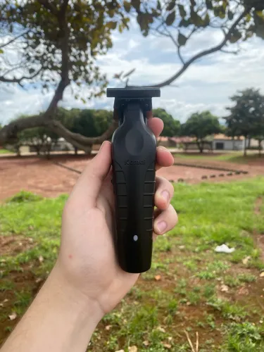 Maquininha de Cabelo KM-2299