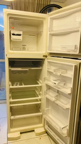 Geladeira muito conservada com 6 meses de garantia