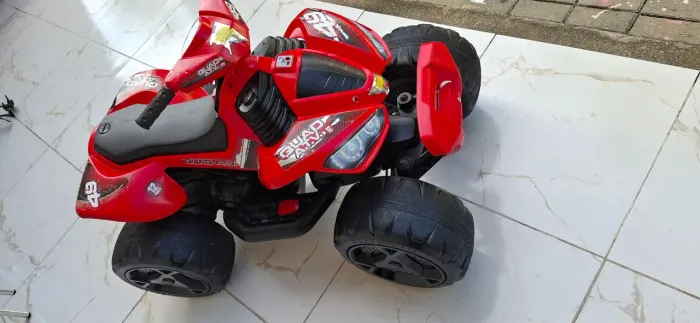 Moto Quadriciclo Elétrica Infantil