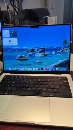MacBook Pro 2021 c/ Ssd 512 + 16gb ram. Extremamente novo! A2442