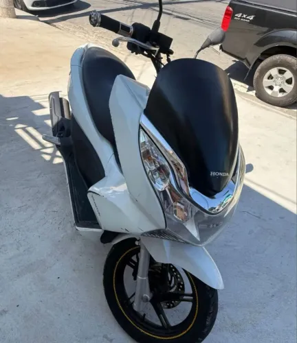 PCX BRANCA - 150 CC