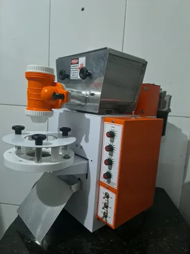 Máquina de salgados e doce Compacta Print - CompactaMIX