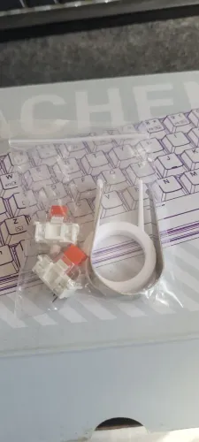 TECLADO GAMER SEM FIO MACHINIKE 60%