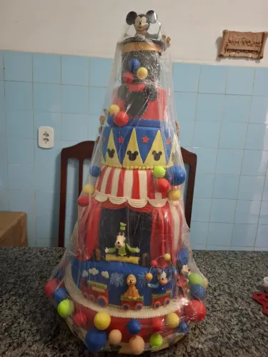 Bolo fake circo do mickey