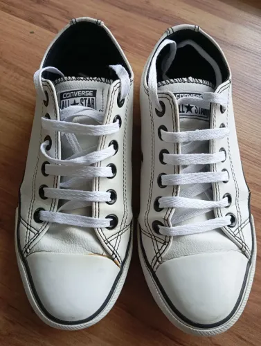 Tênis All Star em couro n.36