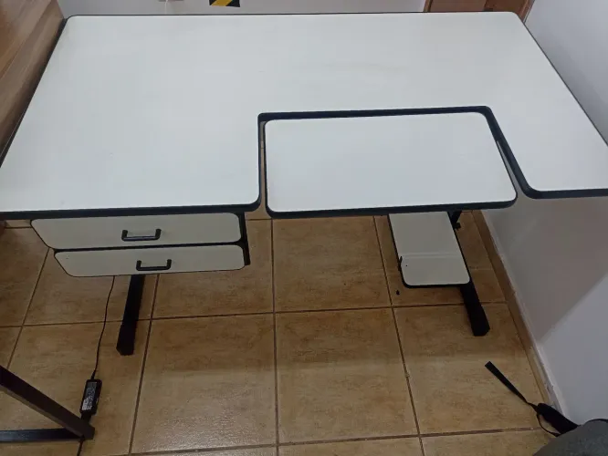 Vendo mesa para escritório