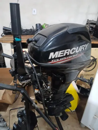Motor de poupa 